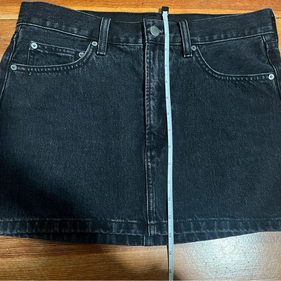 Aritzia 90s Ricci Denim Skirt - Size 27 - Picture 7 of 7